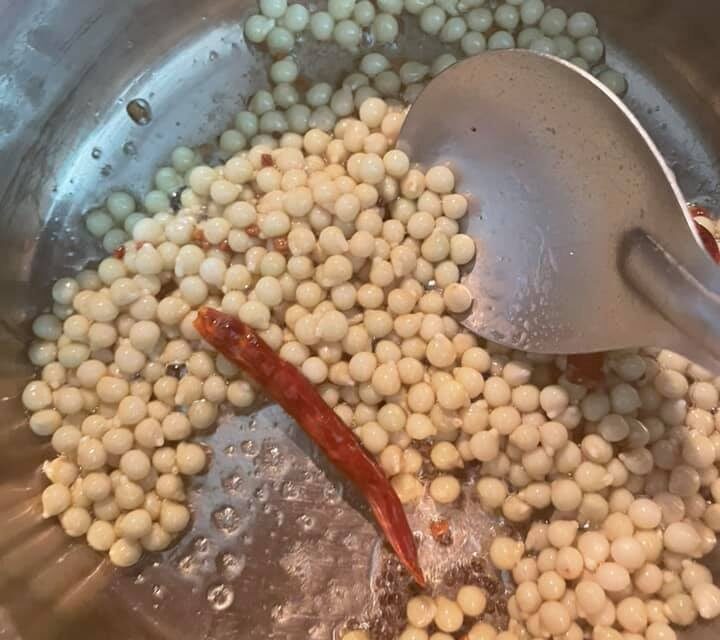 Vatra Kuzhambu with Okra Seeds